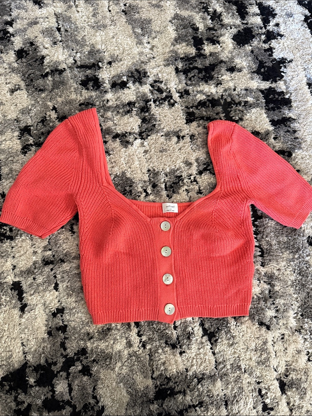 Aritzia Wilfred Button-Front Crop Top